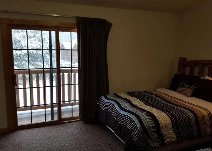 Villa 2br Rustic Utica
