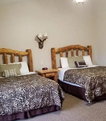 Villa 2br Rustic Utica