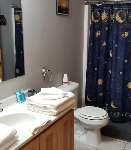2br Rustic Utica