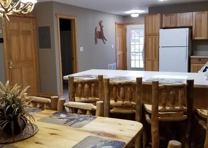 2br Rustic Utica